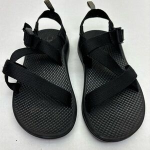Chaco Black Strappy Outdoor Sandals little girl SZ 3, box 14